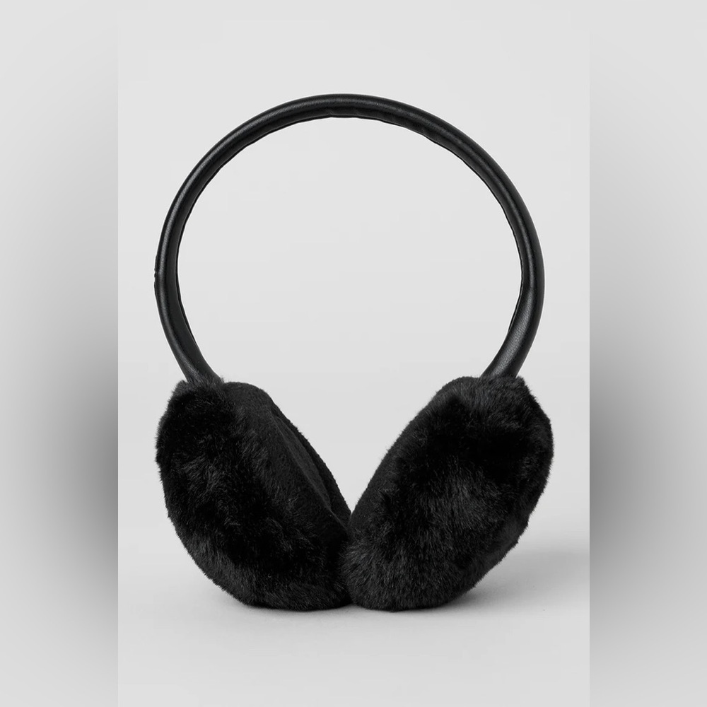 ALO YOGA | ✨NEW✨ Faux Fur Ear Muff in Ivory - Picture 3 of 6